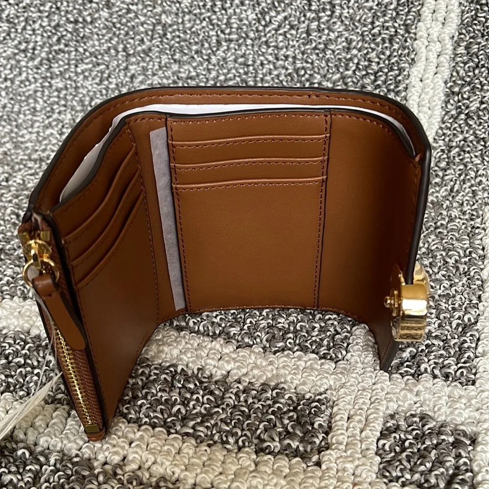 MICHAEL KORS CARMEN MEDIUM LOGO AND FAUX LEATHER WALLET BROWN